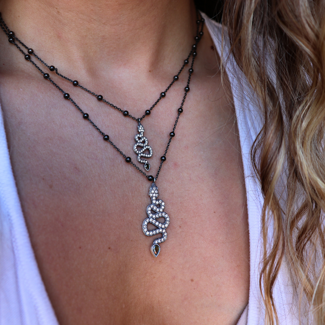 SR-29 COLGANTE PLATA MEDIANO SERPIENTE ZIGZAG CIRCONITAS CAVA