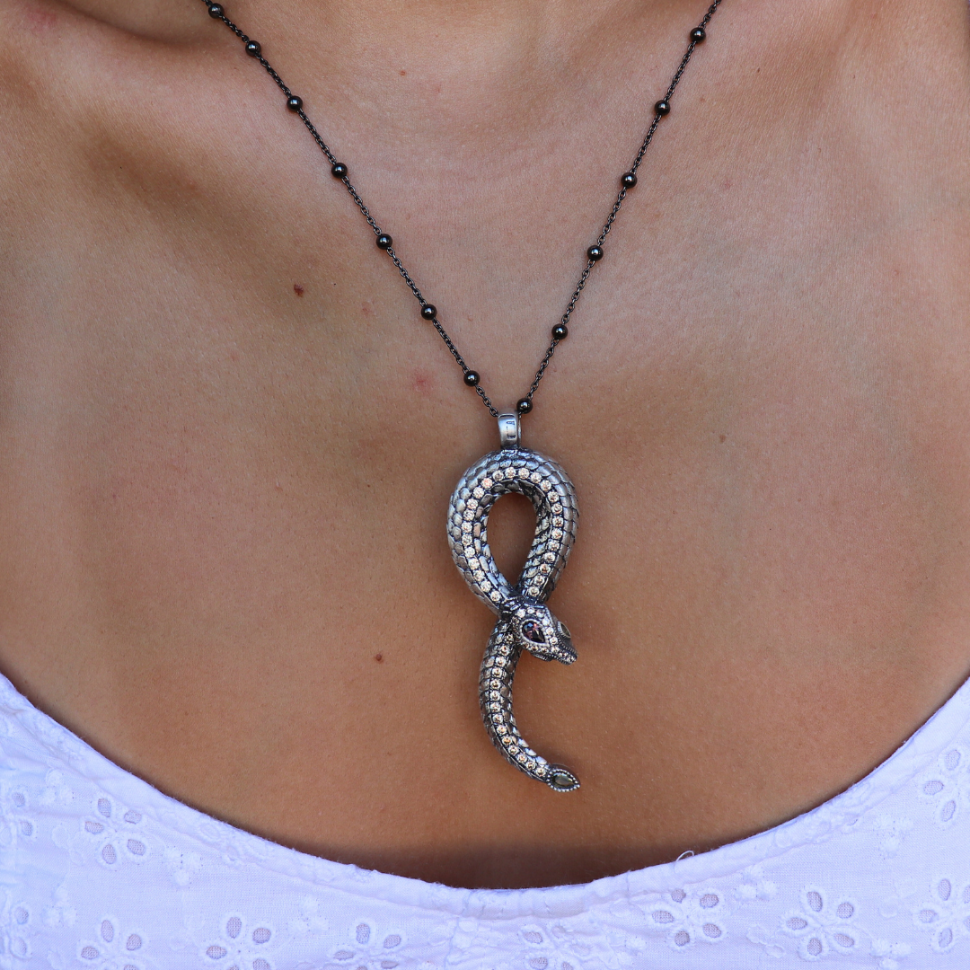 SR-25 COLGANTE PLATA SERPIENTE GRANDE, CIRCONITAS CAVA