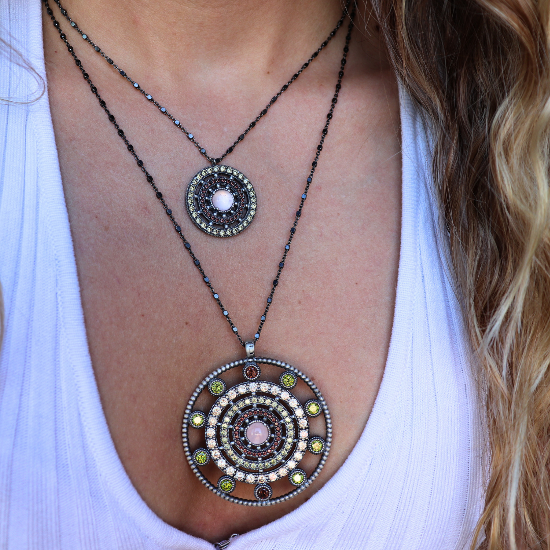 C935 COLGANTE GRANDE DE PLATA, CUARZO ROSA, CIRCONITAS BROWN, VERDE, CAVA