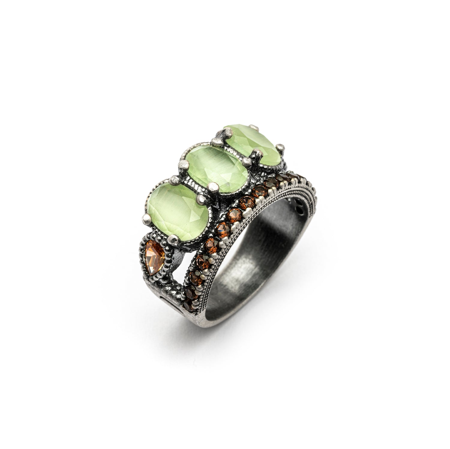15521 ANILLO PLATA TRES OJO DE GATO VERDE Y CIRCONITAS BROWN, GOTAS CAVA