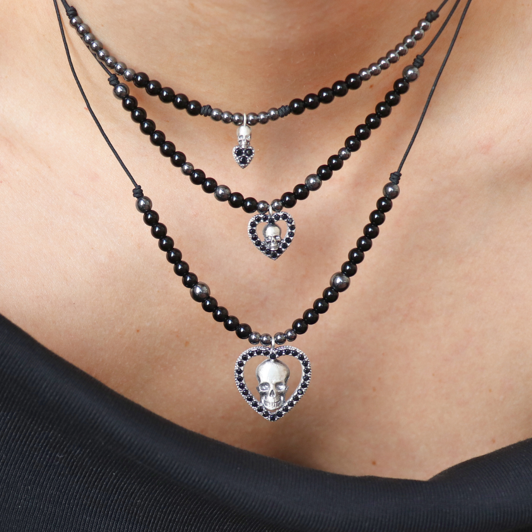 Colgante Plata Macramé Corazón Pequeño Calavera