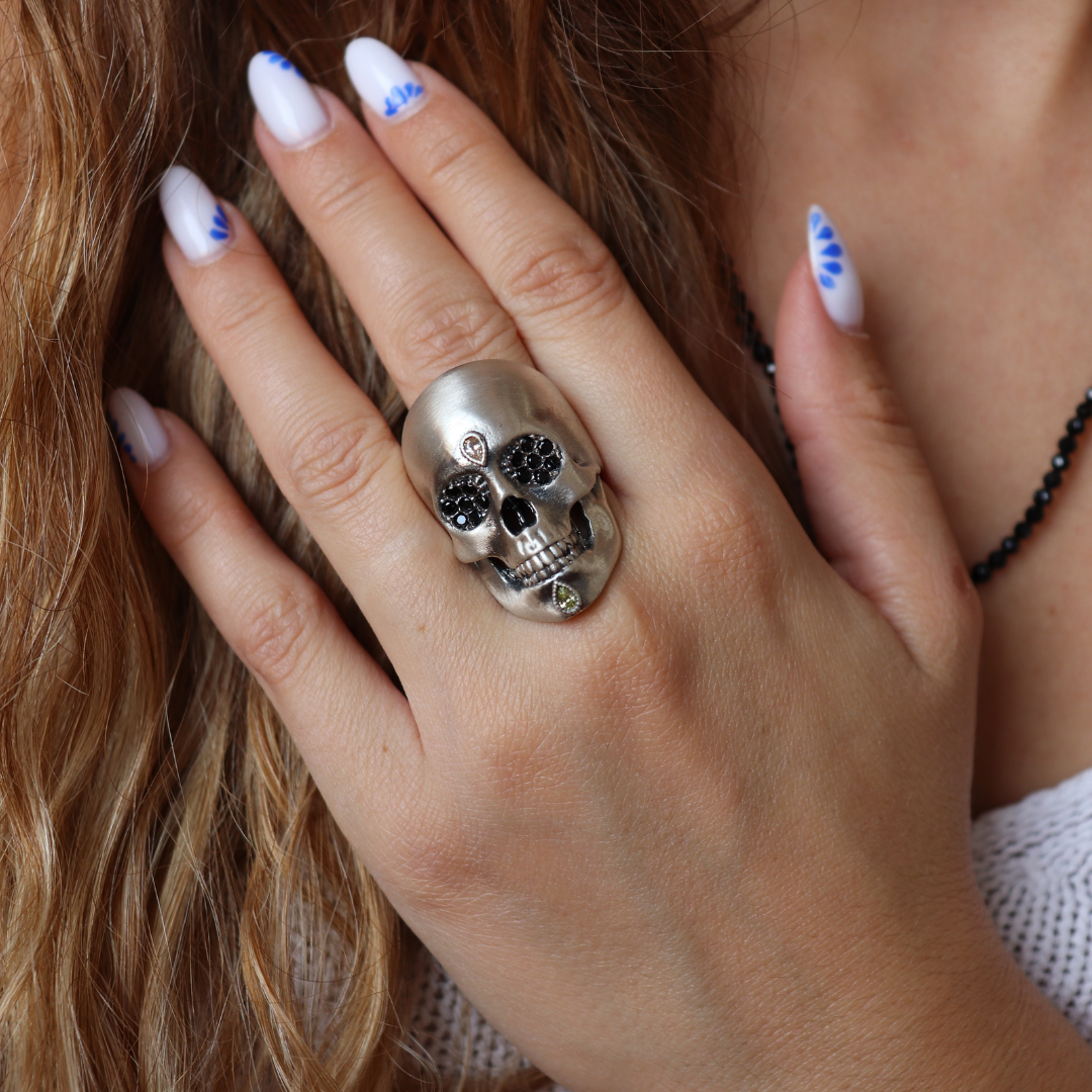 Anillo Calavera Grande Plata Circonitas